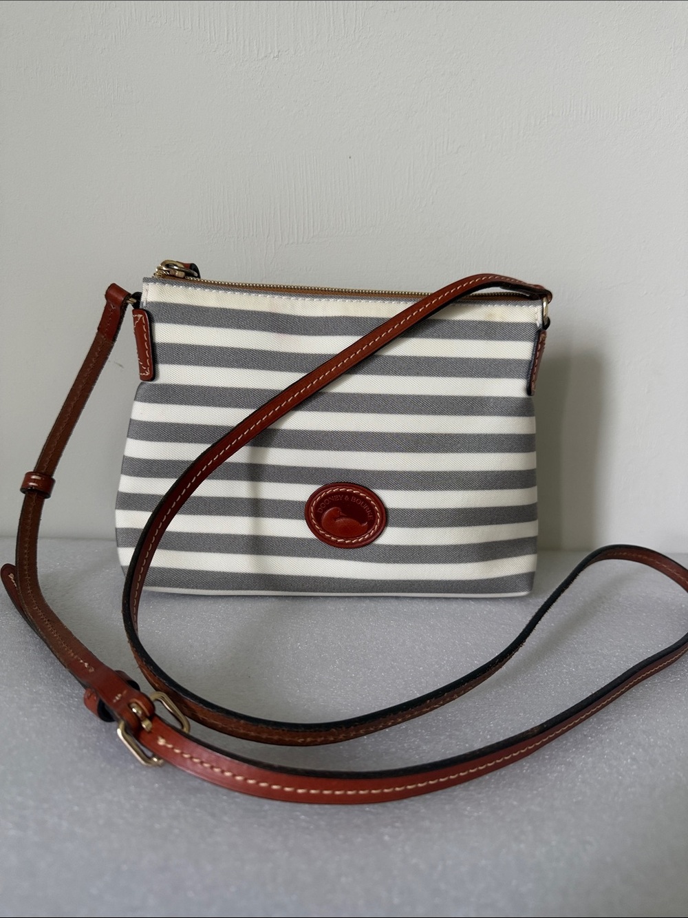 DOONEY & BOURKE Sullivan Striped Canvas Leather Crossbody Bag Purse Gray - Picture 5 of 15